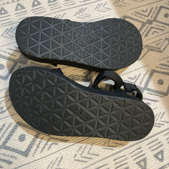 Teva Black Flatform Platform Sandals size 7 Women’s - Picture 5 of 5